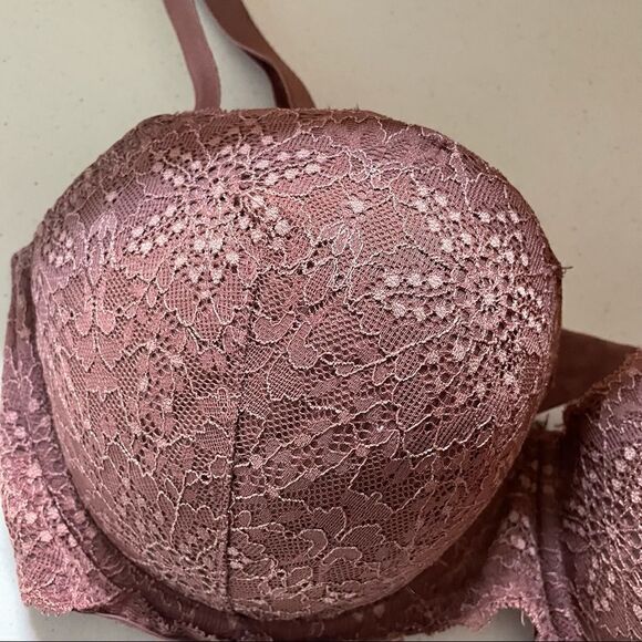 Victoria’s Secret mauve lace bra - Picture 5 of 7